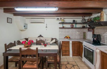 Gioia Traditional House - Photo 25