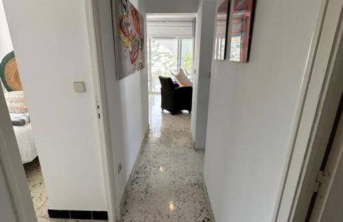 Preciosa casa con piscina desbordante y vistas al mar - Foto 25