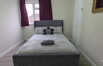 Cozy 4-Bedroom Family Getaway - Foto 2