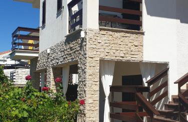 Apartments and rooms Iva - Photo 11