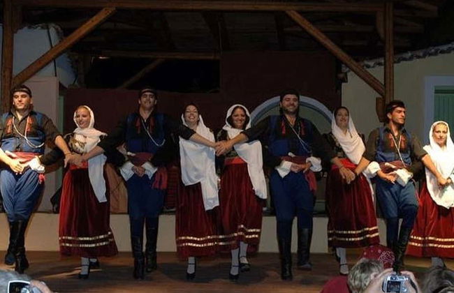 Jantar com espetáculo folclórico - Foto 2