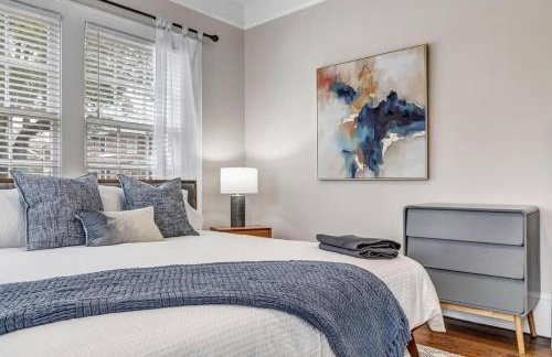 Trendy Historic Apt - Blocks from Shoppes of Avondale - Foto 25