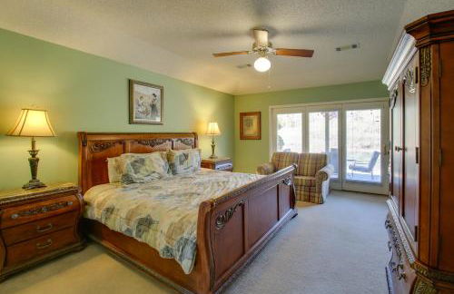 Lake Balboa Access Home with Dock and Yard - Foto 14