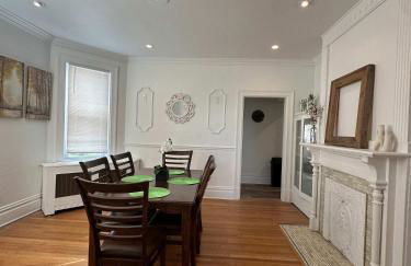 Stunning 3BR-Private Entrance-Renovated-Near City - Foto 14