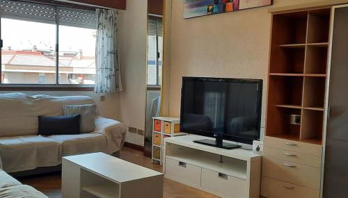 Piso amplio, iluminado y muy bien comunicado - Foto 3