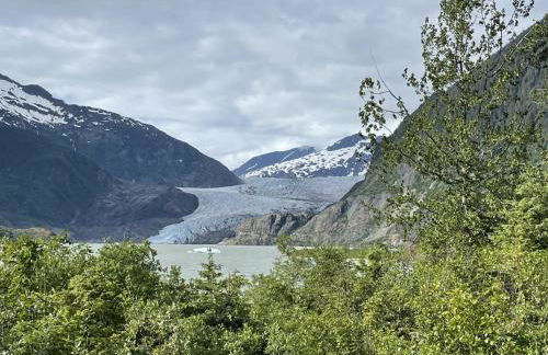 Modern Condo with Incredible Mountain Backdrop 207 - Foto 23