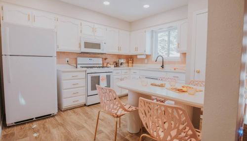 50 Shades of Pink-Private Hot Tub! - Foto 4