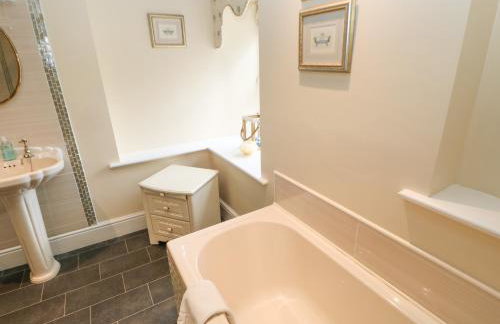 Horsley Hall - Photo 71