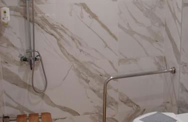 FOUR REASONS - Foto 37