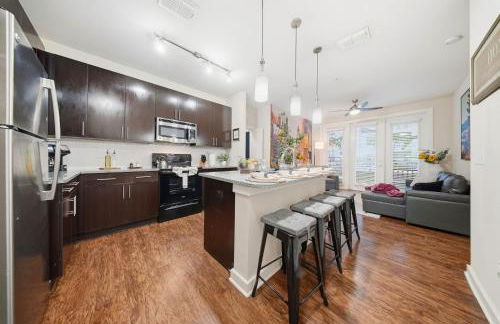 Chic 2BR w Pool Pet-Friendly Unit #14 - Foto 24