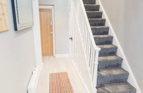 LYNNTON HOUSE Stunning 6 bed Town Centre House ALL with En-Suites Prime Location Tamworth - Foto 12