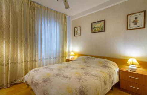 2 Bedroom Cozy Apartment In Gandia - Photo 7