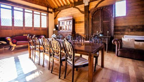 The Timber Barn South Downs West Sussex Sleeps 18 - Foto 3