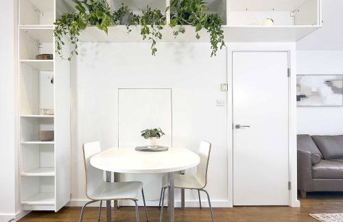 Beautiful London Townhouse - 5 mins from Queens Road Station - Foto 2