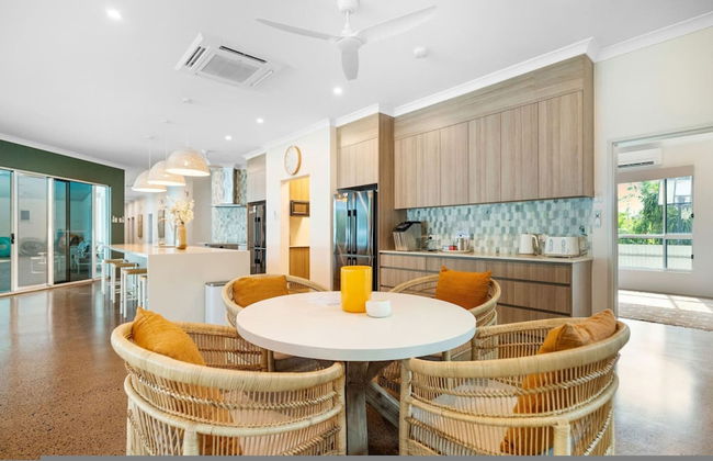 Majestic Manor Stylish Super Home Pool BBQ - Foto 6