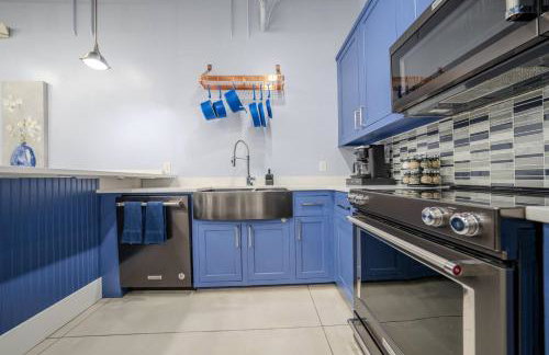 Ground Floor Waterfront on The Rez in Madison - Foto 24