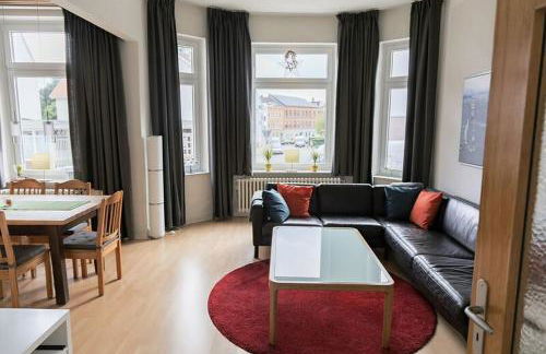 Stilvolle Altbauwohnung in zentraler Lage - Foto 13