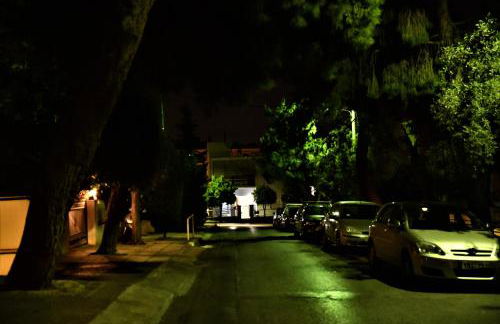 Zefyros Super Cool Apartments next to Alimos Riviera - Foto 18