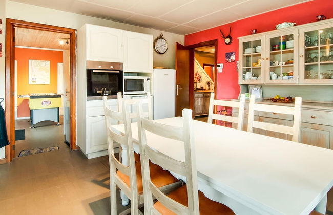 Tranquil Holiday Home With Private Garden - Photo 12