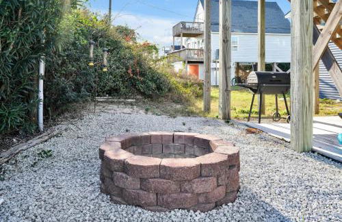 Walkable Topsail Retreat with Hot Tub and Views - Foto 69