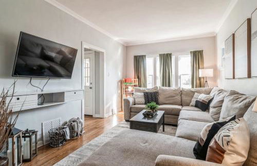 Pearly Gates l 3 Bed l Sleeps 5 l w 2-Car Garage - Foto 1