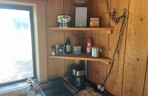 Cozy Cottage off Salmon River Tributary, in Town - Foto 15