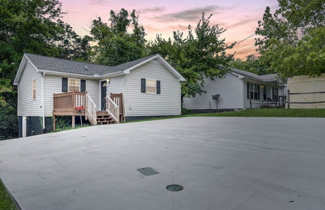 Serene Downtown Clarksville Villa - Foto 9