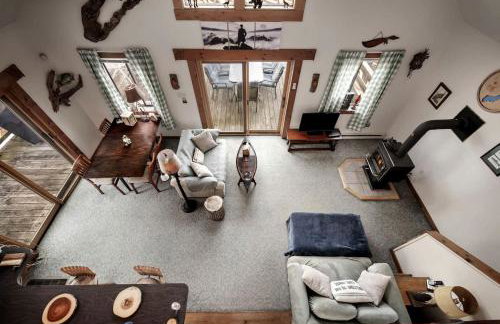 Lustrous Lakefront Cabin Oasis near Lake Ferndale in West Virginia - Foto 8