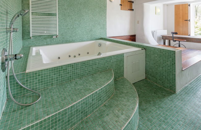 Beautiful Holiday Home in Redu With Whirlpool - Foto 22