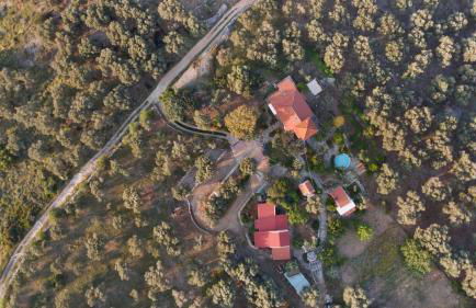 Rustic Retreat - Private Pool in Nature's Embrace - Photo 32