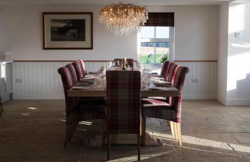 Kipney Farmhouse with hot tub - Photo 12