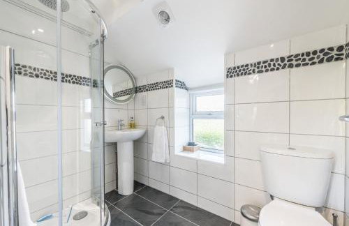 Cornwall Holiday Home with Hot Tub & Sea views - Foto 10