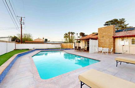 Trendy lux house near strip* Pool *hottub-Kirkland - Foto 60