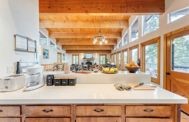 Lake + Beach Access, Pool, Tennis Walk to Chambers Tahoe Timber by Avantstay - Foto 20