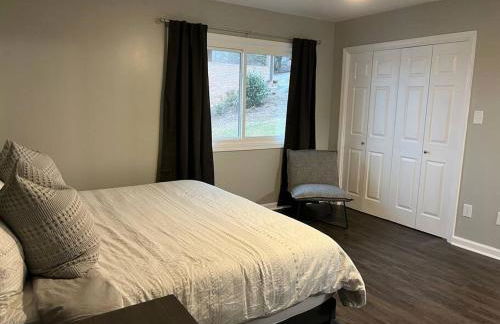 Modern Lakefront Views at Lake Hickory Haven - Foto 33