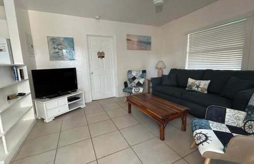 Bahama Beach Club Pompano - Fort Lauderdale - Charming and Cozy Studios & Apartments close to Beach with heated Pool - Photo 103