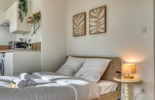 La Suite Crème - Métro D - Gare de Vénissieux - Foto 11