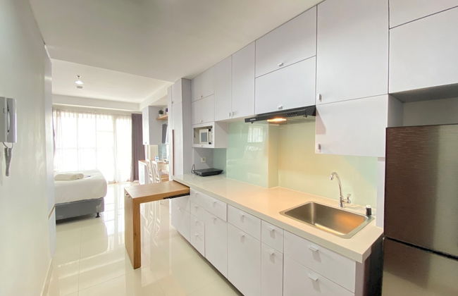 Modern & Comfy Studio Apartment at Tamansari Tera Residence - Foto 13