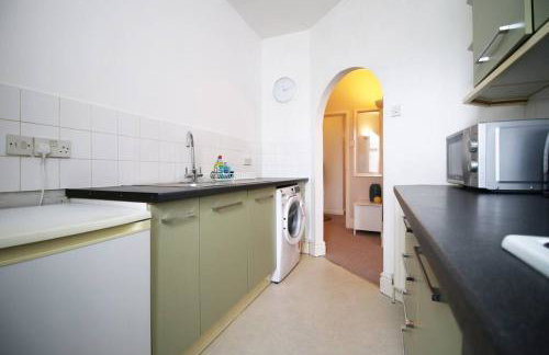2 Bedroom City Apartment - 20mins Walk to Cabot Circus, With Free Wi-Fi & Off-Peak Parking Included - Foto 21