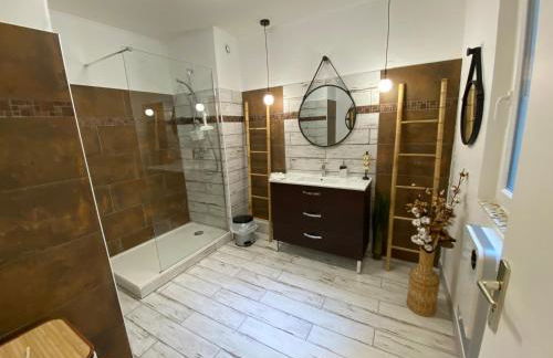 LE GITE DES TONTONS Maison de charme avec spa privé chauffé toute l'année - Foto 26