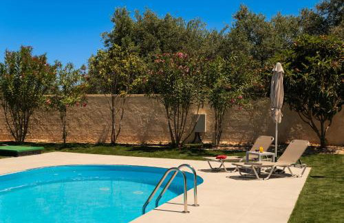 Garden House with Pool, 10min to center - Foto 47