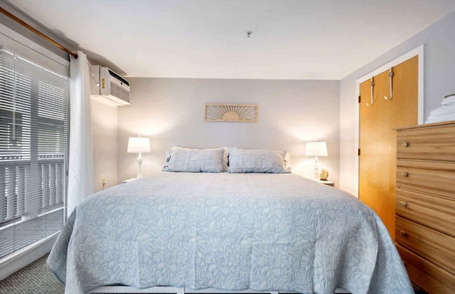 All is Wells Incredible Location! Walk to Beach - Photo 3