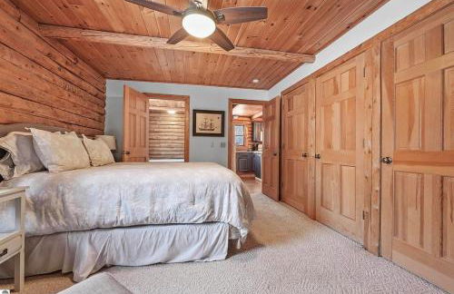 The Hillside Hideaway at Crystal Lake - Great Spa! - Foto 32