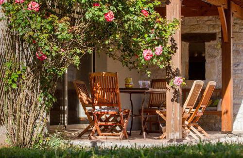 Du Levant au Couchant - 2 gîtes mitoyens à Caylus - Piscine - Jardin - 5 chambres - 12 personnes - 5 minutes du village médiéval - Foto 14