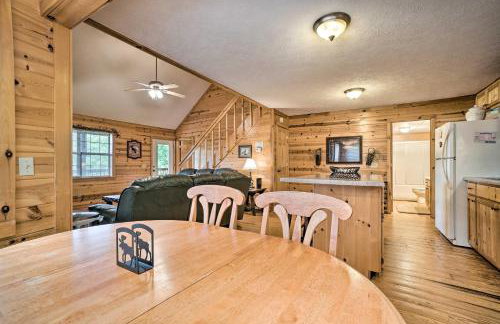 Rustic Young Harris Cabin with Fire Pit and Views - Foto 10