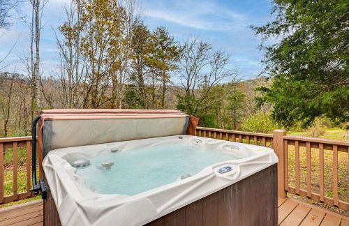 Cozy Couples Getaway with Hot Tub Fox Ridge Cabin - Foto 24