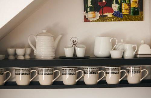 Footprints-comfortable and modern one bedroom Apartment - walking distance to the pretty harbour - Photo 15