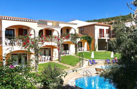 Residence con piscina a Badesi, appartamenti con WIFI e A.C - Photo 13