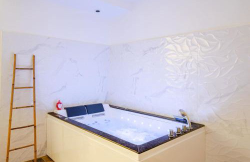 L'Eden Spa - Jacuzzi - Saint-Etienne - Foto 13
