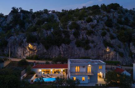 Villa Pasika with private 31m2 pool, summer kitchen with BBQ, 4 bedrooms - Photo 36